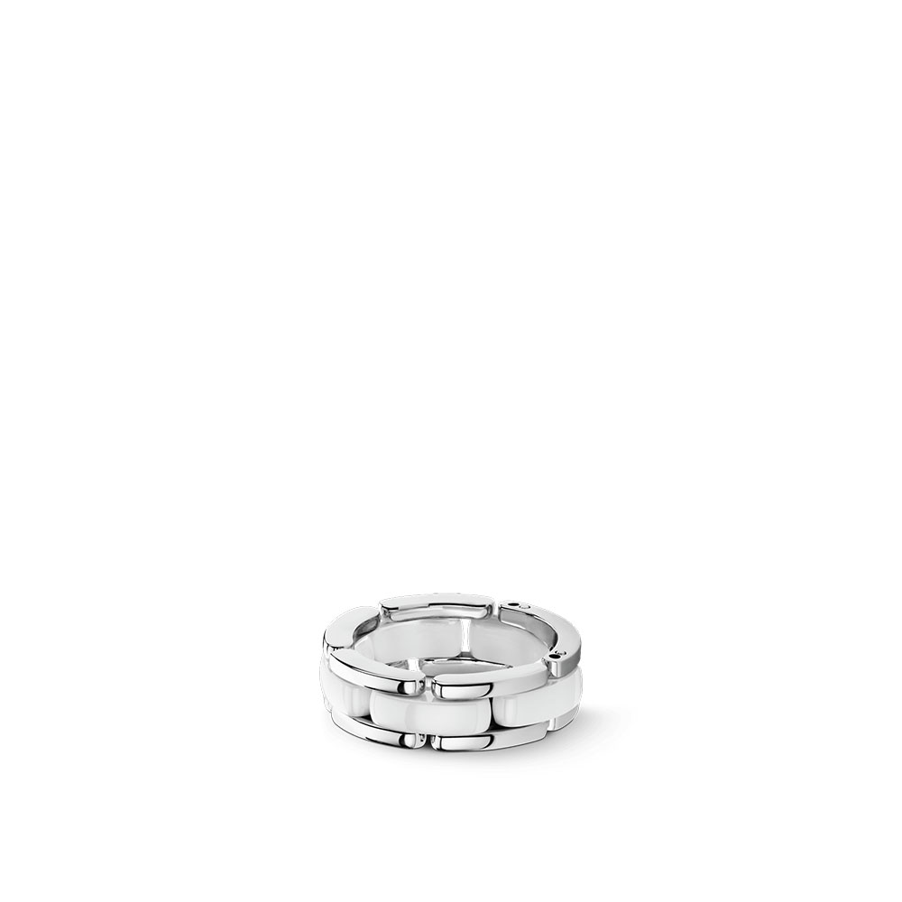 Chanel Ultra ring J2642