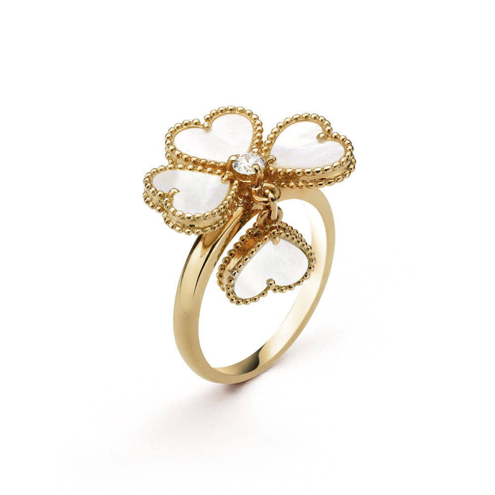 Van Cleef Arpels Sweet Alhambra effeuillage ring VCARN5P300