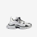 Balenciaga Triple S Sneaker in Grey 536737 W2FS5 1250