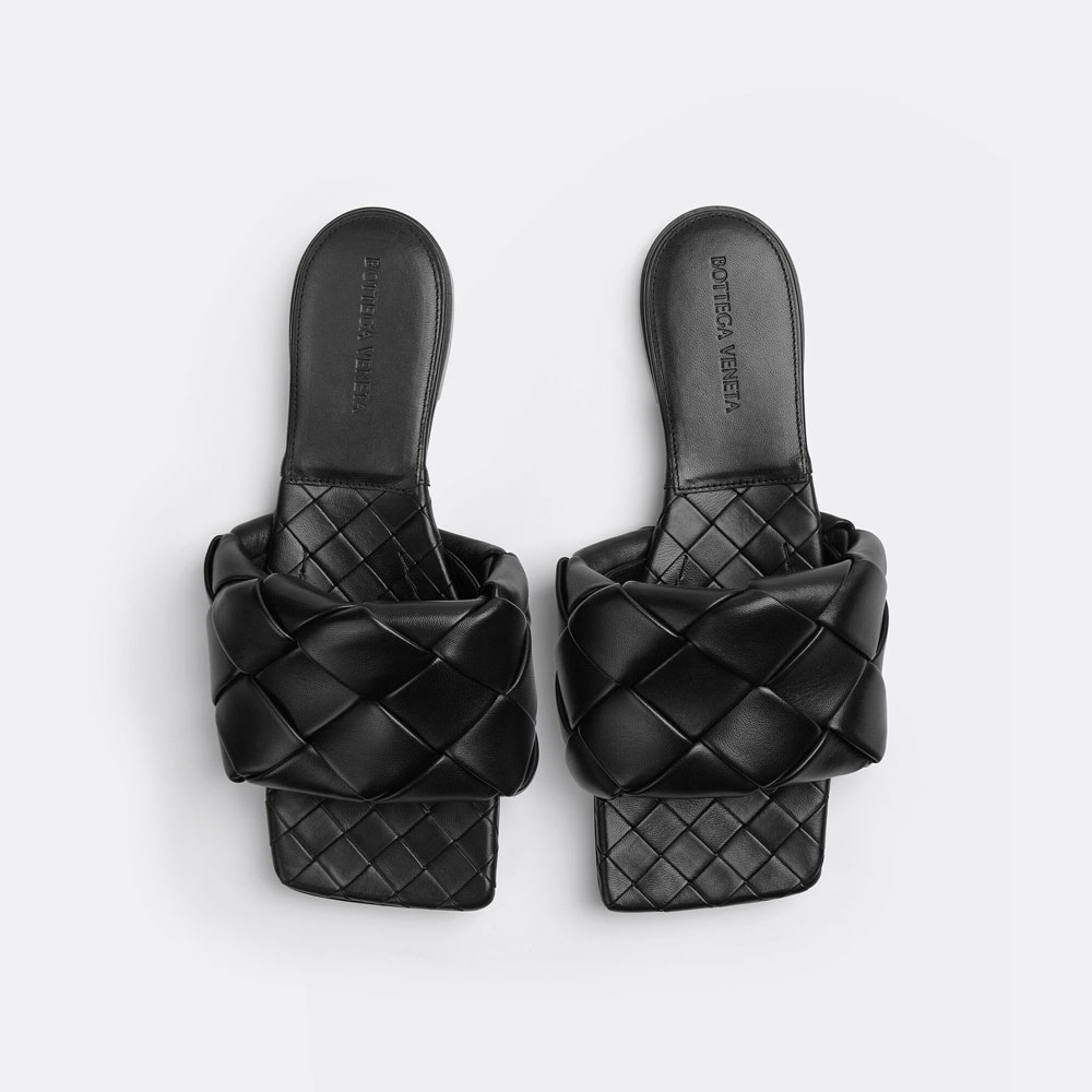 Bottega Veneta Lido Flat Sandal in Black 608853 VBSS 01000 - Photo-2