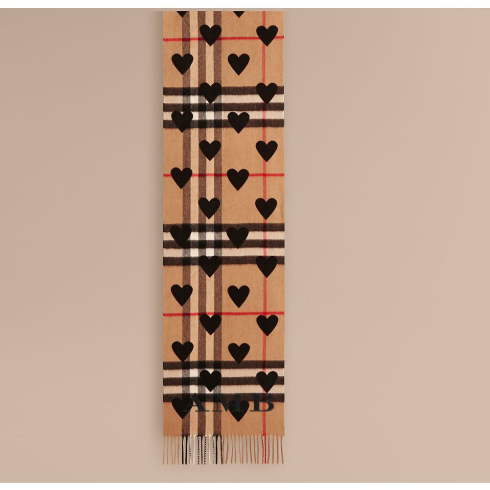 Burberry Classic Cashmere Scarf in Check and Hearts in Black 39937481 - Photo-2