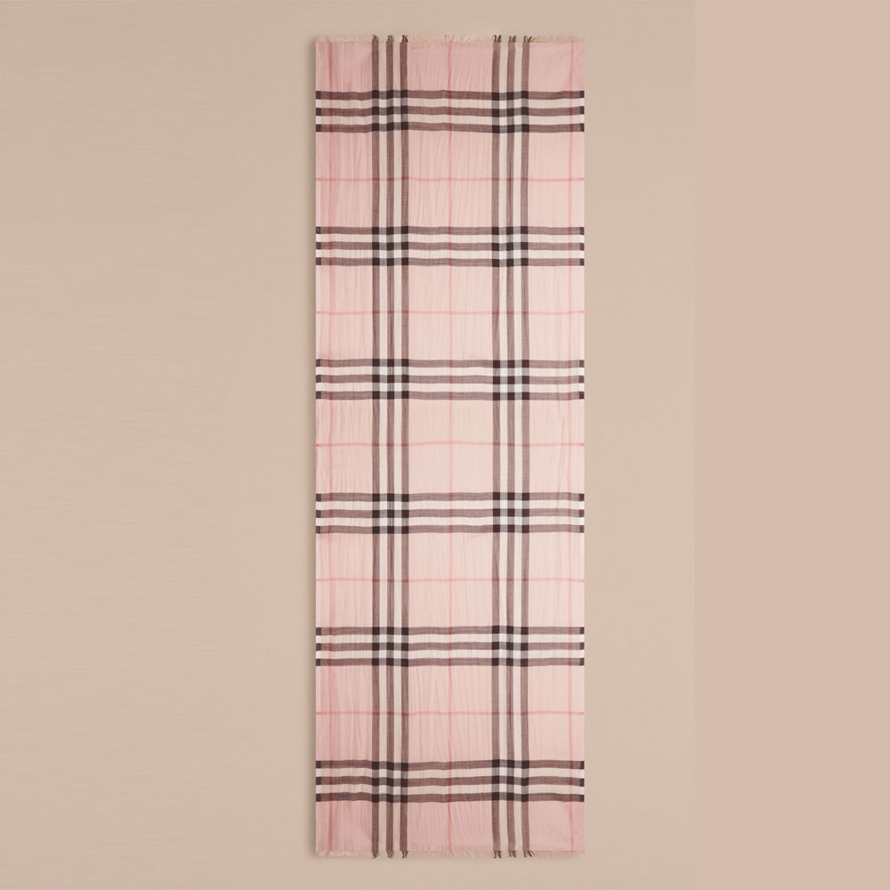 Burberry Lightweight Check Wool and Silk Scarf Ash Rose 40013631 - Photo-2