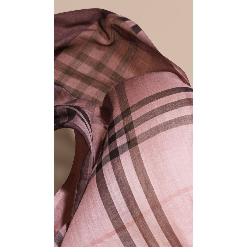 Burberry Ombre Check Lightweight Wool Silk Scarf Ash Rose 40196131 - Photo-2