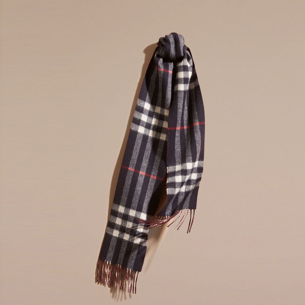Burberry Slim Reversible Cashmere Scarf in Check Navy claret 40238951