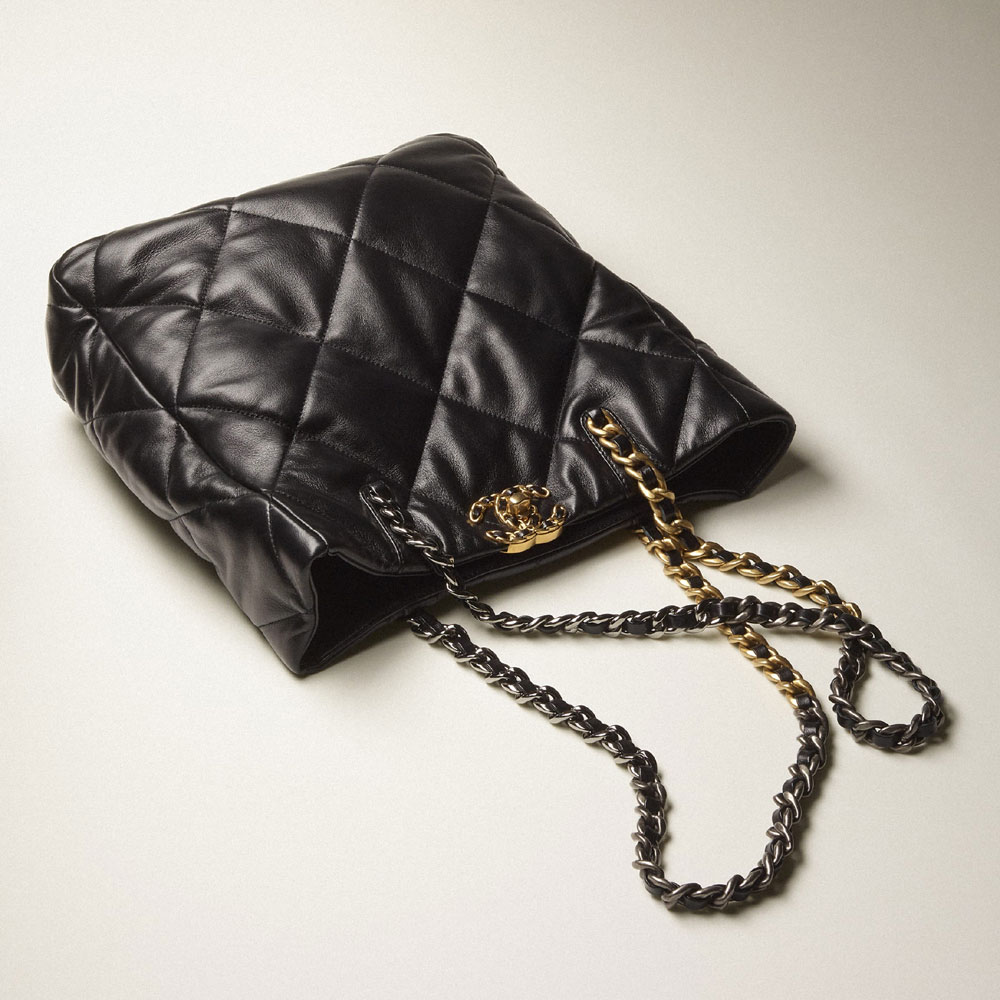 Chanel 19 Shopping Bag Shiny lambskin AS3519 B04852 94305 - Photo-2