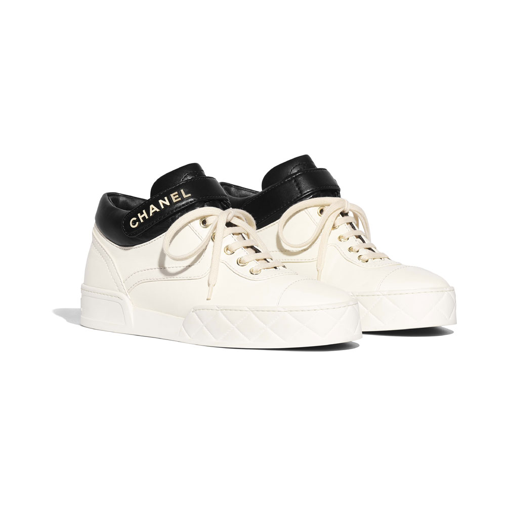 Chanel Lambskin Ivory Black Sneakers G34967 X01000 C2666 - Photo-2