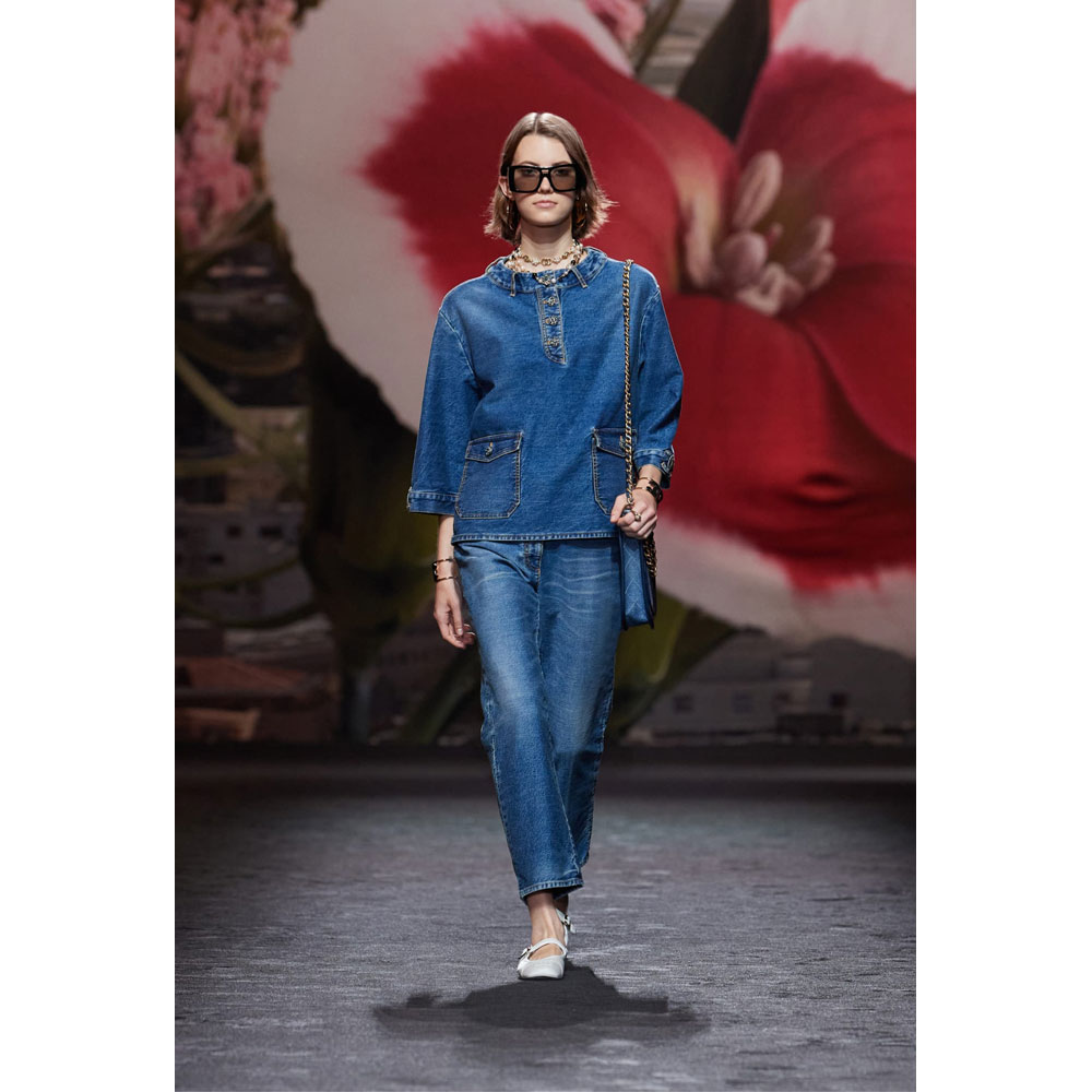 Chanel Blouse Washed denim blue P76797 V69116 NX158