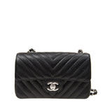 Chanel Classic Mini Chevron Flap bag A69900 Y10852 94305
