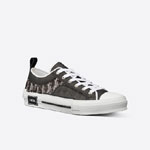 B23 Low Top Sneaker Black and White Dior Oblique Canvas 3SN249YJP H961