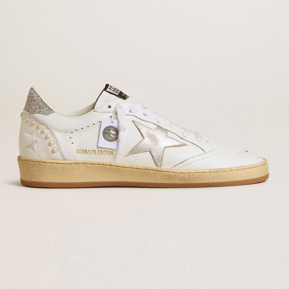 Golden Goose White Ball Star with a silver star GWF00117 F005962 80185