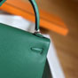 Hermes 25cm Kelly Sellier Vert Vertigo U4 Epsom H027629C006 - thumb-3