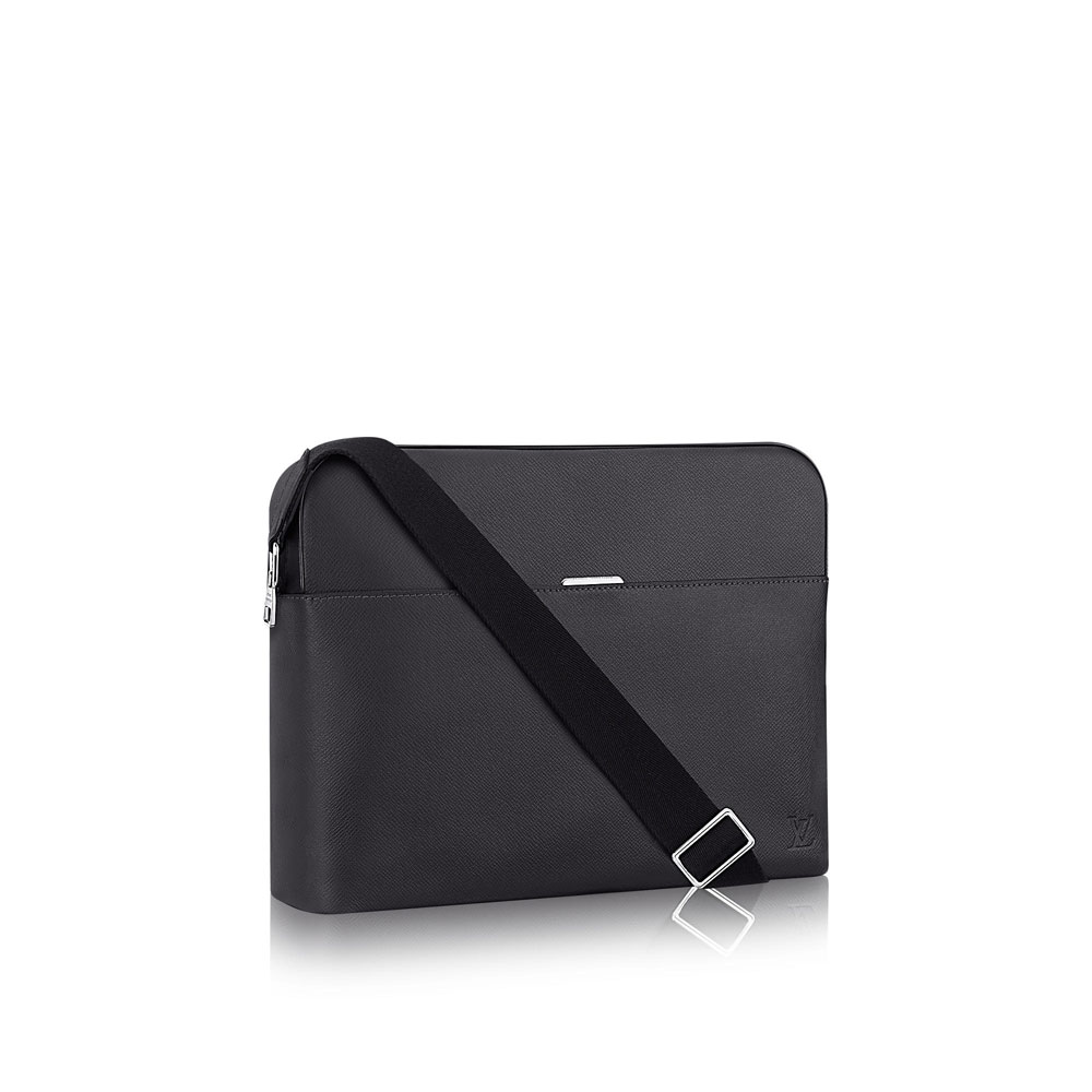 Louis Vuitton anton messenger mm taiga leather bags M34414