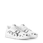 Louis Vuitton Trainer Sneaker in White 1AHTOP