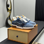 Louis Vuitton Trainer Sneaker 1AKCI4