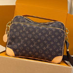 Nil XL Louis Vuitton Silk Tech Monogram M29853