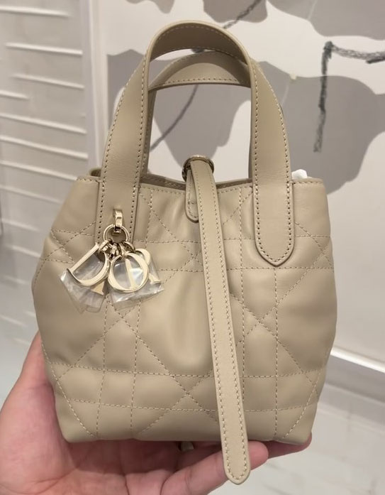 Authentic Review from riya Patel - Toronto, ON,Canada