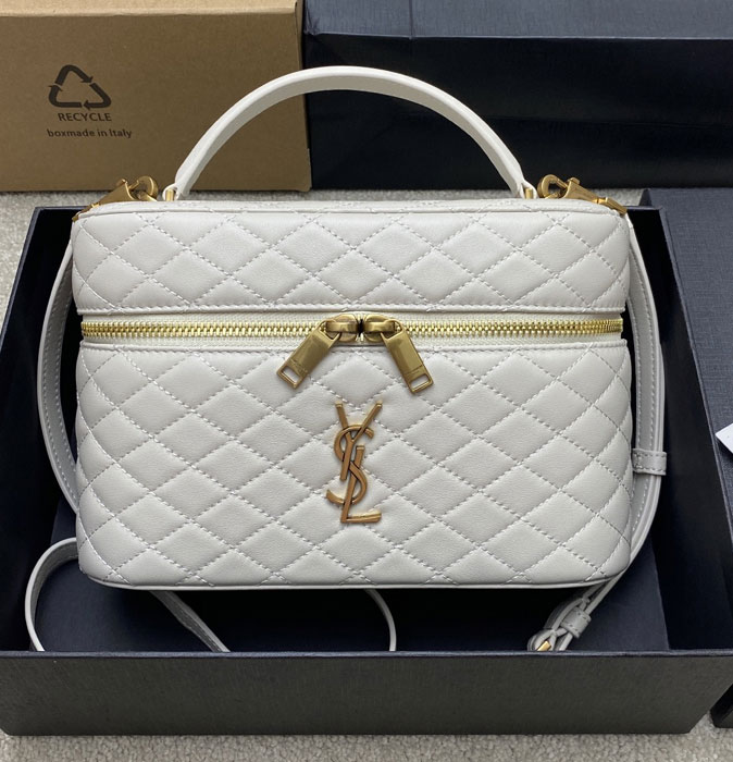 Authentic Review from Mia - Brighton,United Kingdom