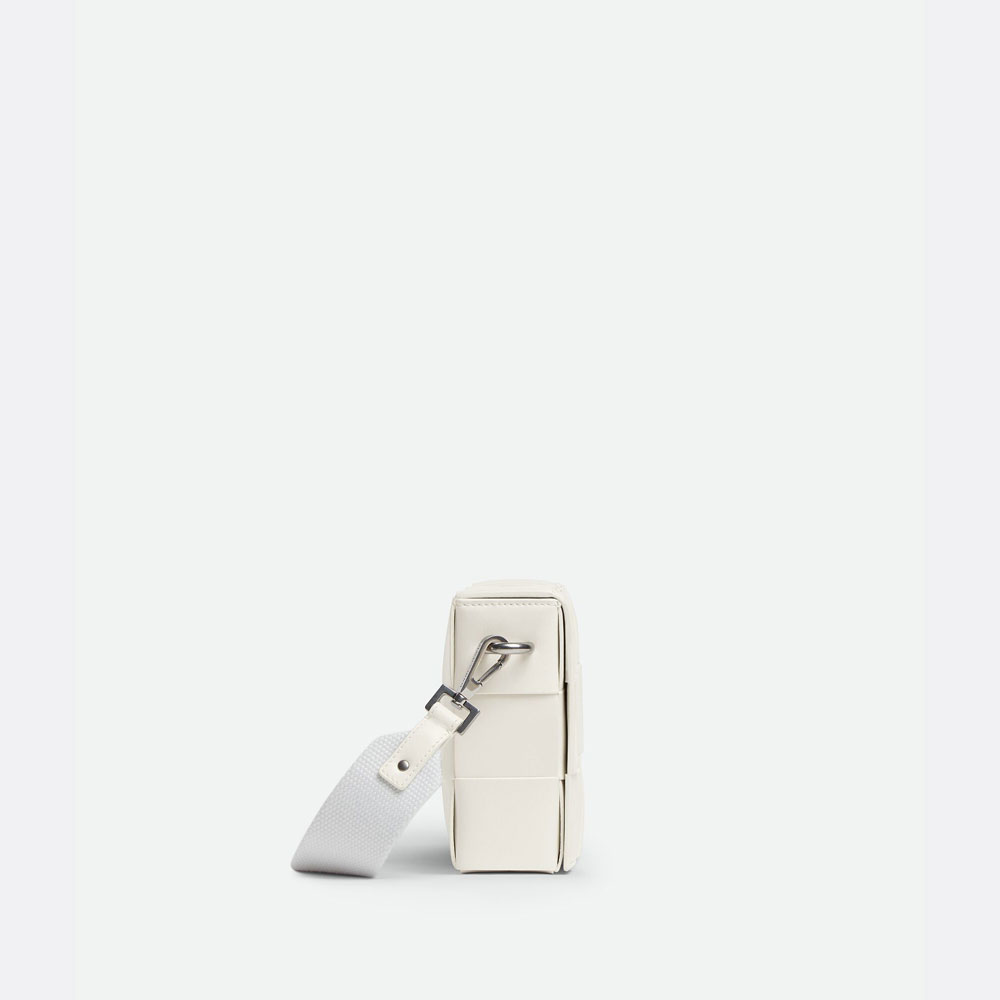 Bottega Veneta Cassette With Versatile Strap in White 741777 V2XU 18482 - Photo-2