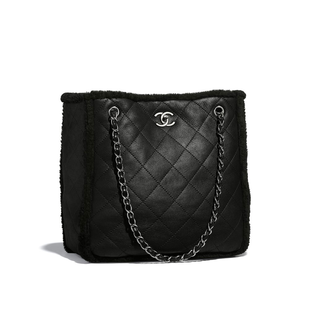 Chanel shearling lambskin ruthenium finish metal A57739 Y83868 94305