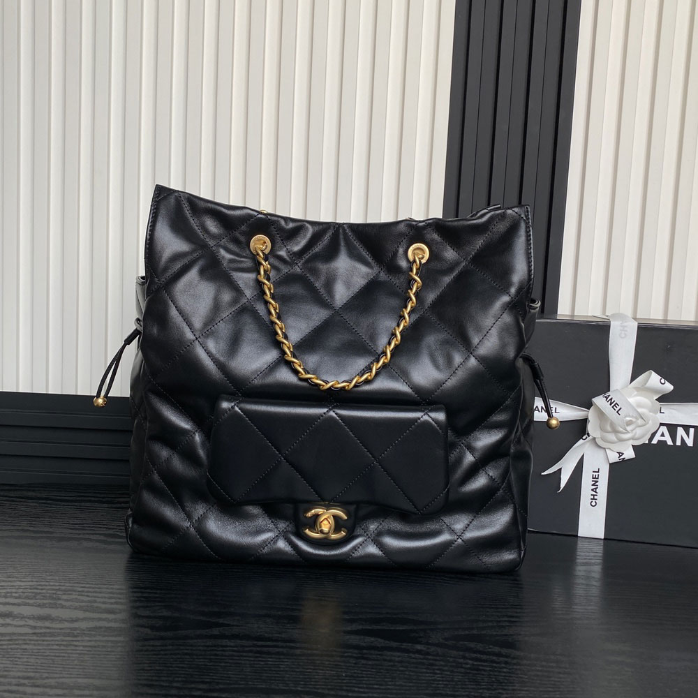 Chanel Shopping bag in black AS5315 B19030 94305