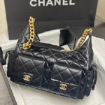 Chanel Maxi hobo bag in black AS5302 B18791 94305