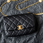 Chanel Mini flap bag Shiny lambskin in black AS5352 B19384 94305