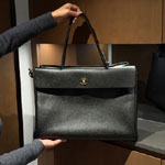 Chanel Large shopping bag Grained calfskin gold-tone metal AS6289 B24248 94305