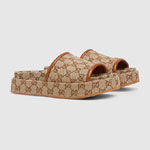 Gucci GG platform sandal in beige brown 816797