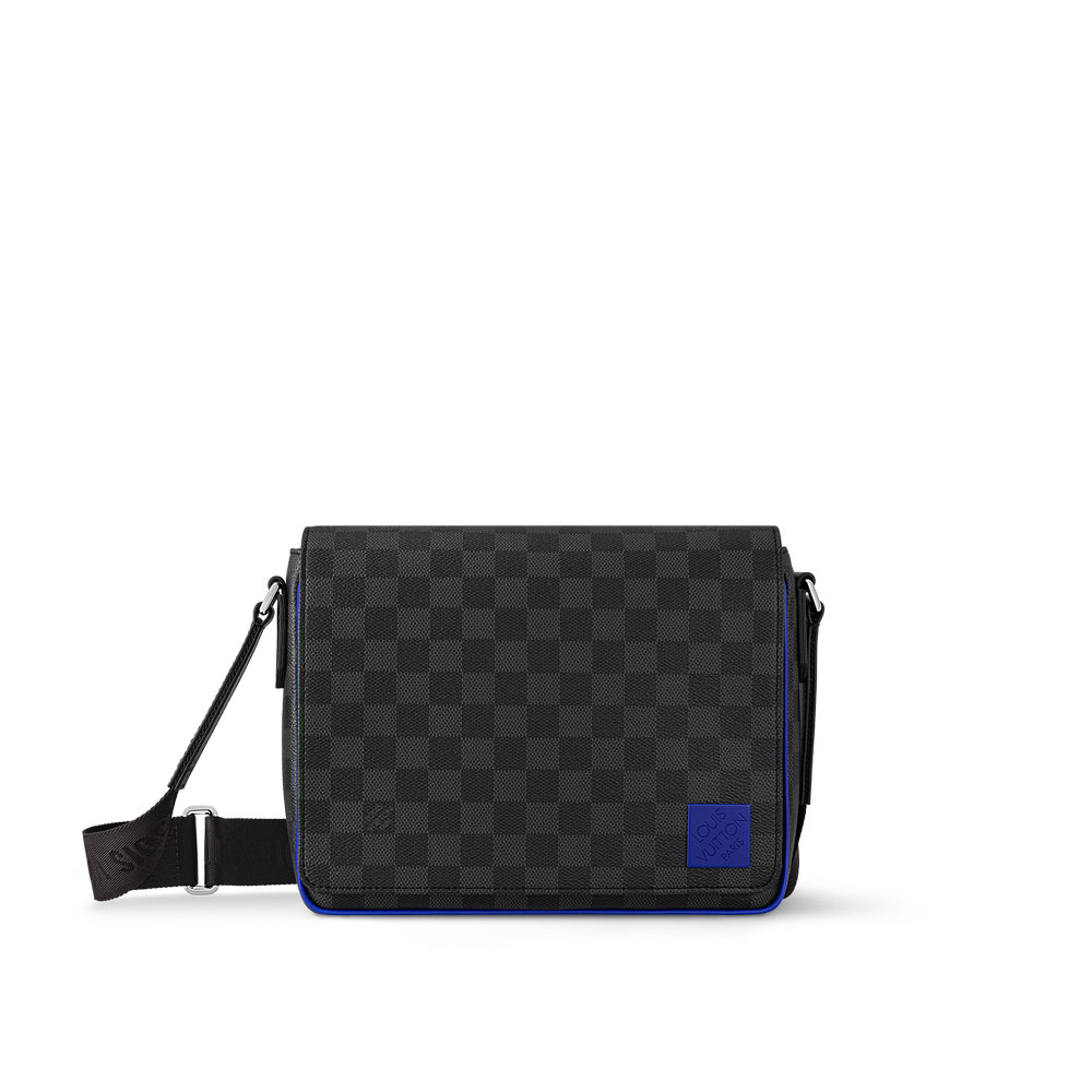 Louis Vuitton District Messenger Bag Damier Graphite Canvas in Grey N00085