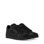 Louis Vuitton Trainer Sneaker in Black 1AHTA3