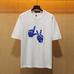 Louis Vuitton Short-Sleeved Signature Patch Crewneck 1AK6ZE