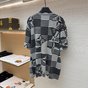 Louis Vuitton Monogram Short-Sleeved Crewneck 1AK70A - thumb-2